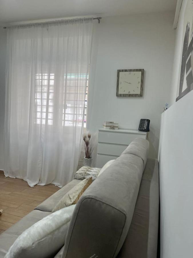 Monohouseinbari Appartement Buitenkant foto